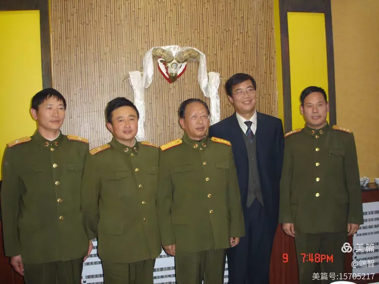 兰州军区政委喻林祥上将视察肃南人武部,市委书记田宝忠,县委书记韩正